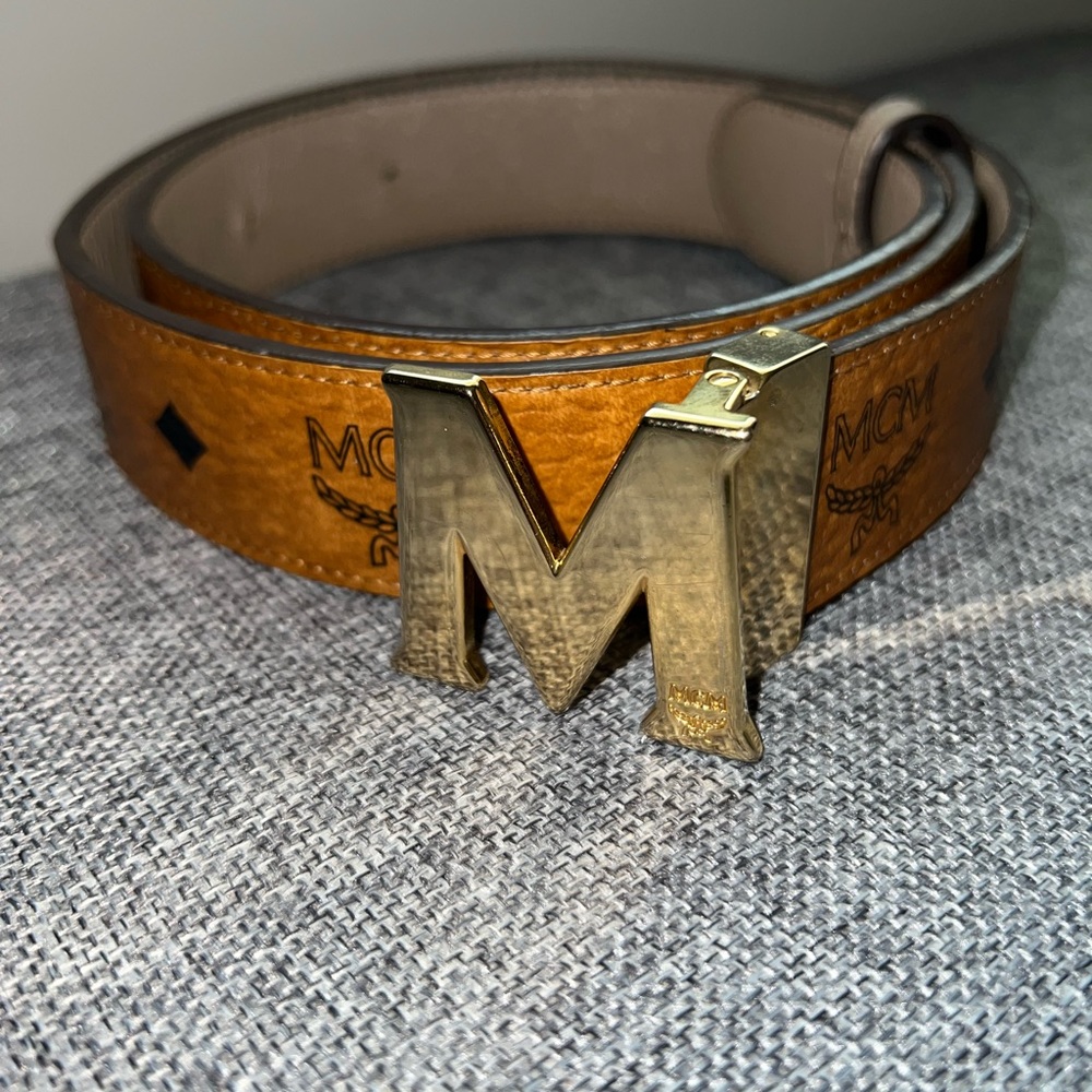 Authentic MCM unisex and reversible belt